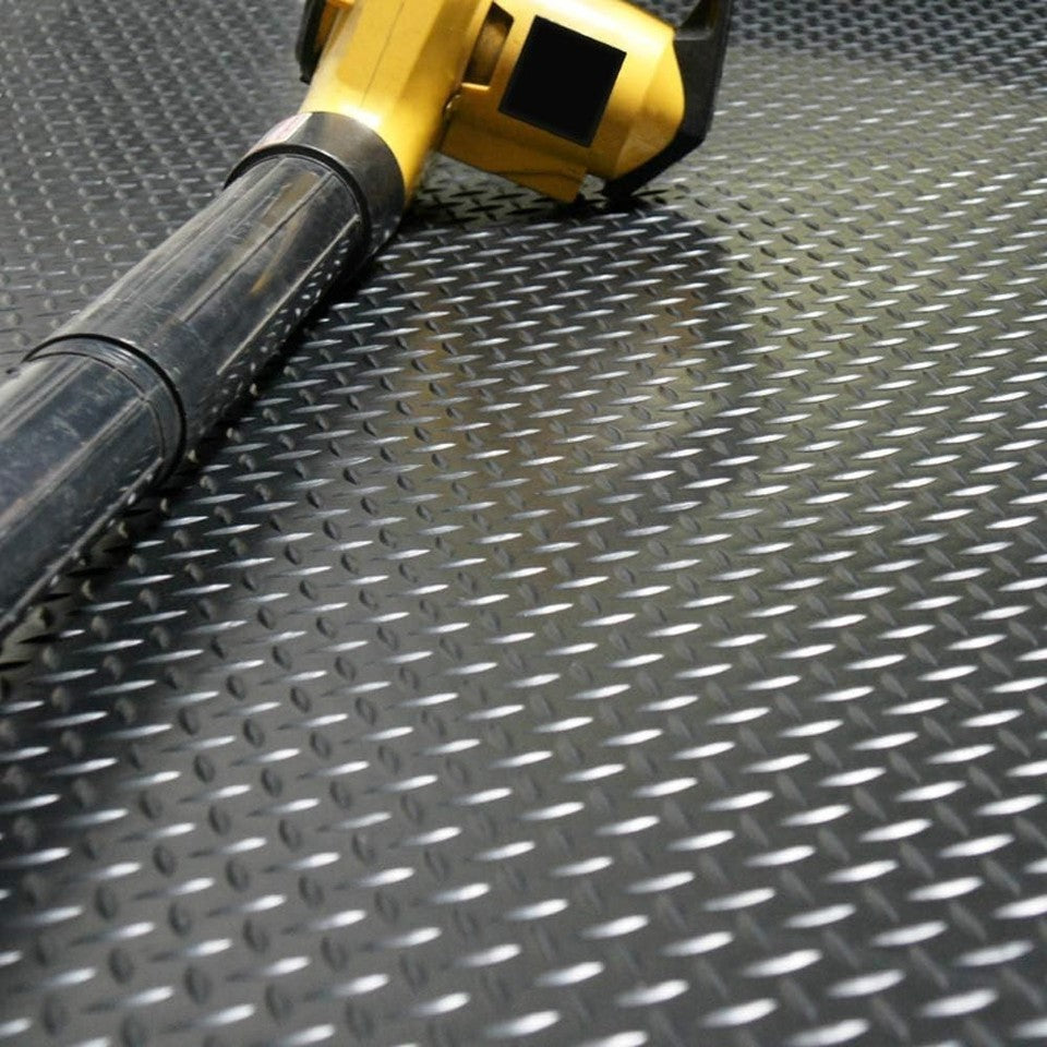 Diamond-Plate Rubber Flooring Roll - 3 mm x 4 ft x 1.5 ft Roll - Black
