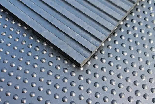 6 Stable Mats Offer | 6ft x 4ft Bubbletop Horse Stable Matting | 18mm Thick | Ho